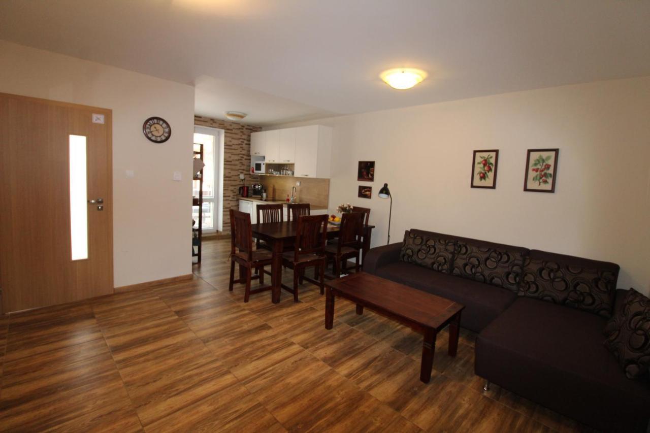 Apartman Baska Veľký Slavkov Esterno foto