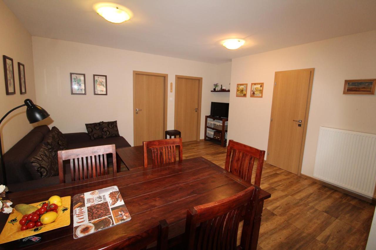 Apartman Baska Veľký Slavkov Esterno foto