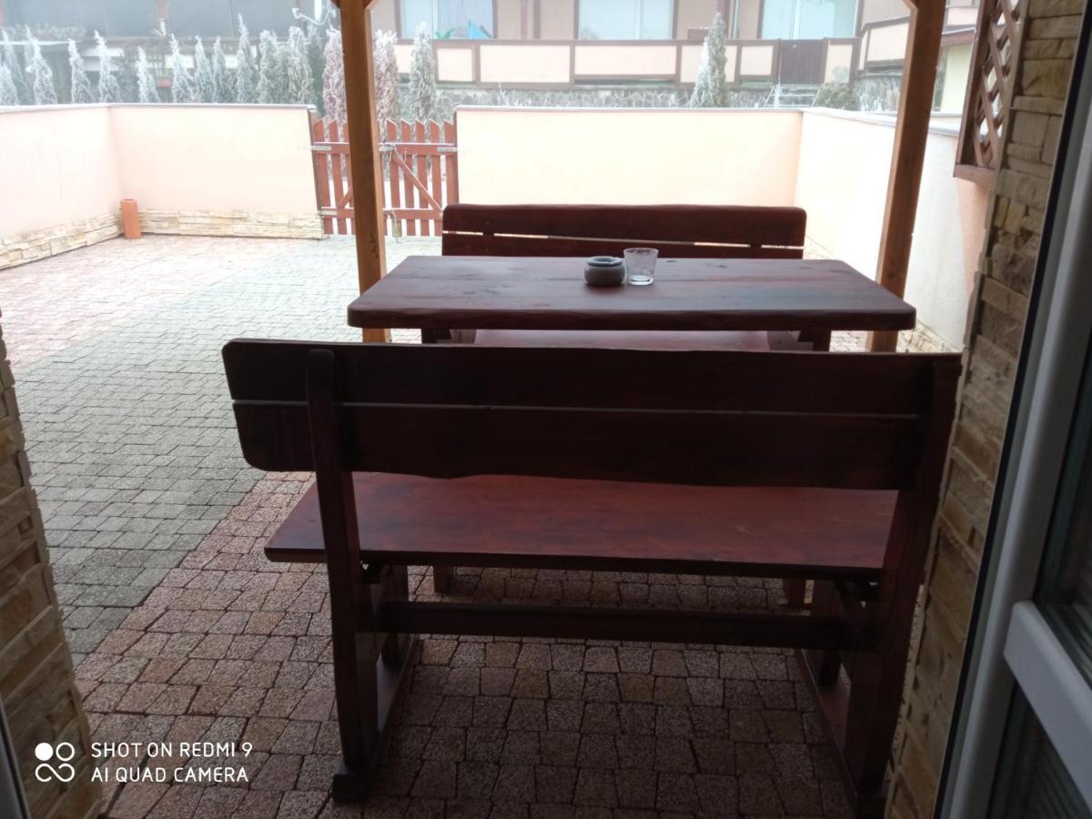 Apartman Baska Veľký Slavkov Esterno foto